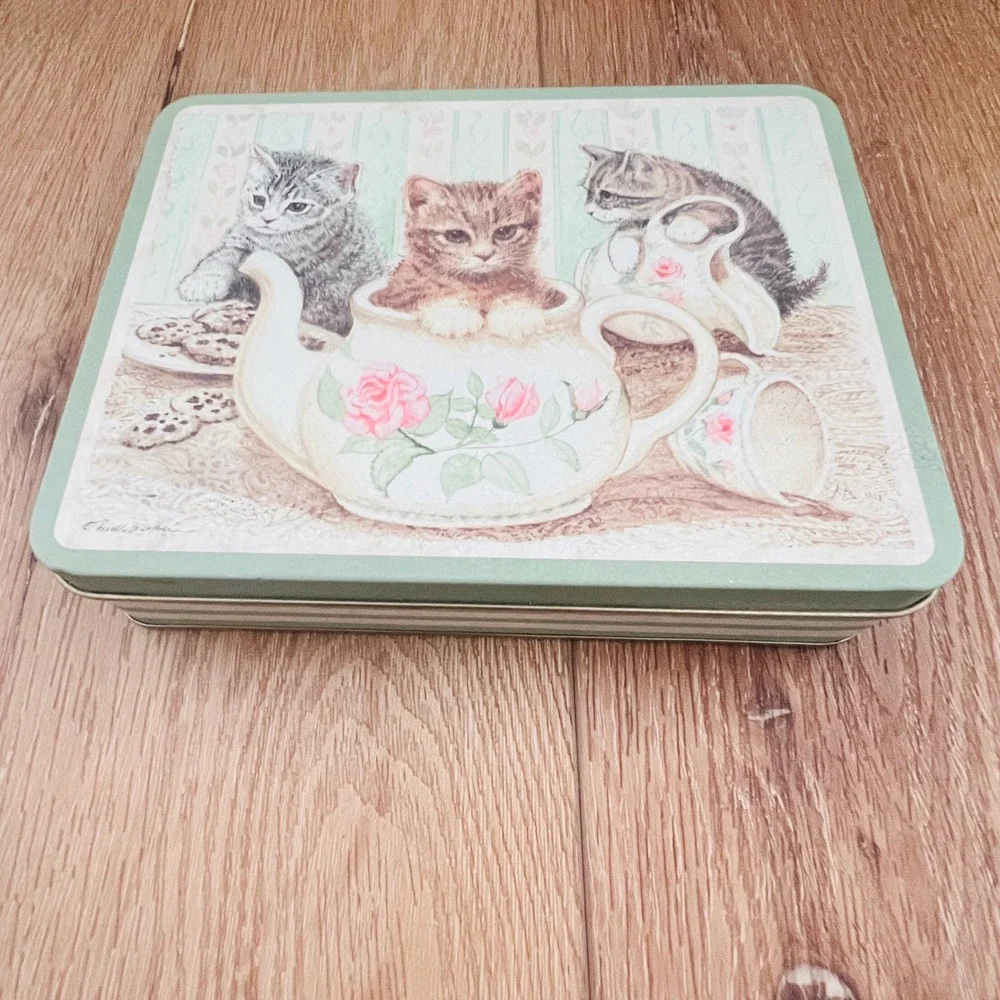 Vtg Keller Charles Philadelphia Kitten Teapot Tin Decorative Metal Box Green
